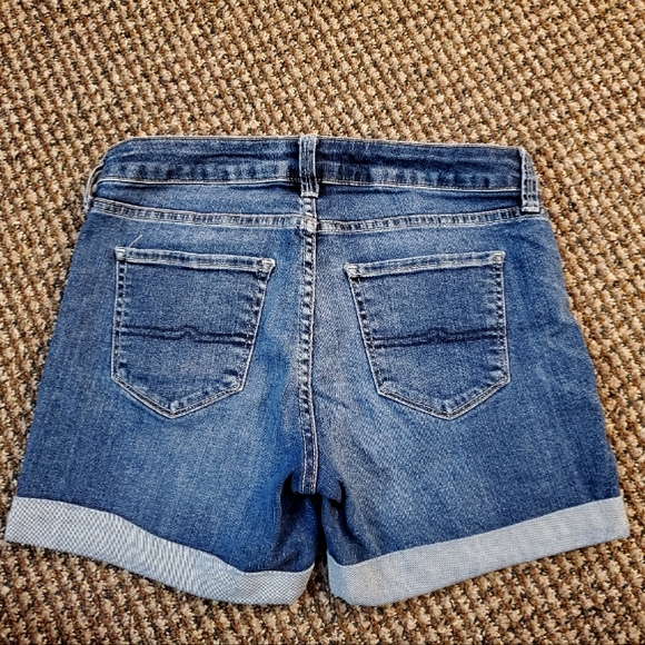 Arizona Jean Shorts - Picture 2 of 3